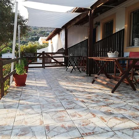 Panormitis Pizanias Houses Skaliá Exterior photo