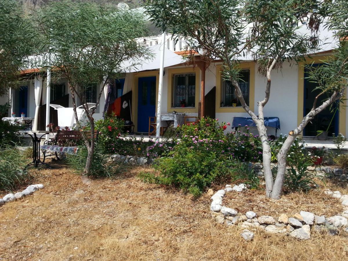 Panormitis Pizanias Houses Skaliá Exterior photo